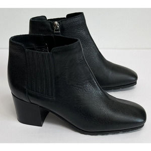 AQUATALIA Square Toe Charlotte Leather Black Booties Size 7.5 M